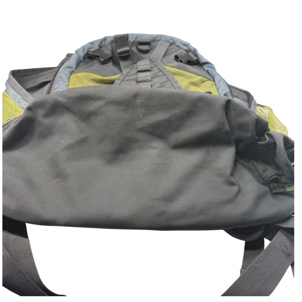 Fishpond Fly Fishing Backpack Gray/Green Technical Gear Bag Outdoors